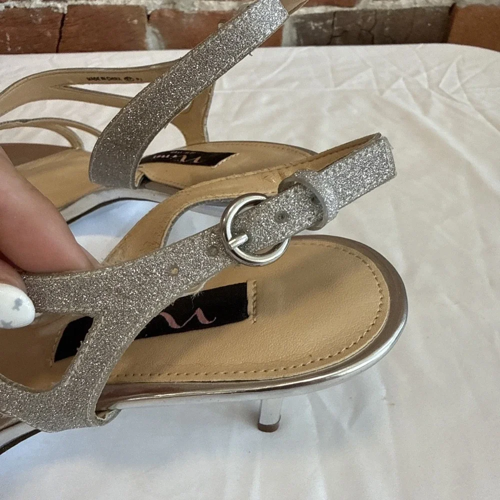Y2K Silver Nina Heels Size 8.5 Glitter Slingback Sandals, Strappy Glam Look New